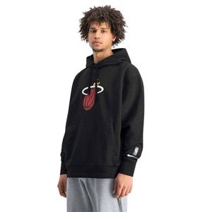 NWT men's XXL nike Miami heat essential basketball Hoodie NBA